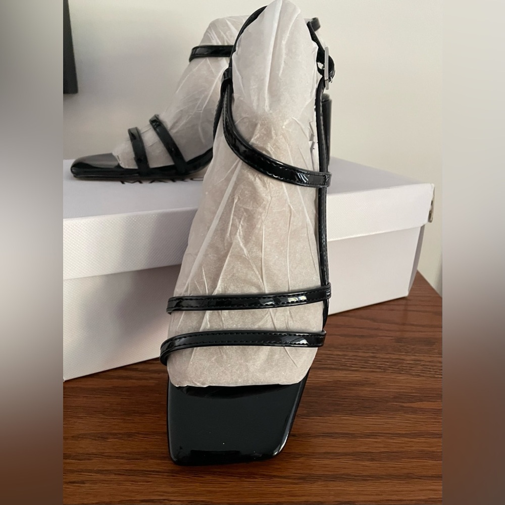 🎉Host Pick 🎉Marc Fisher Black Jeci Strappy Sandals